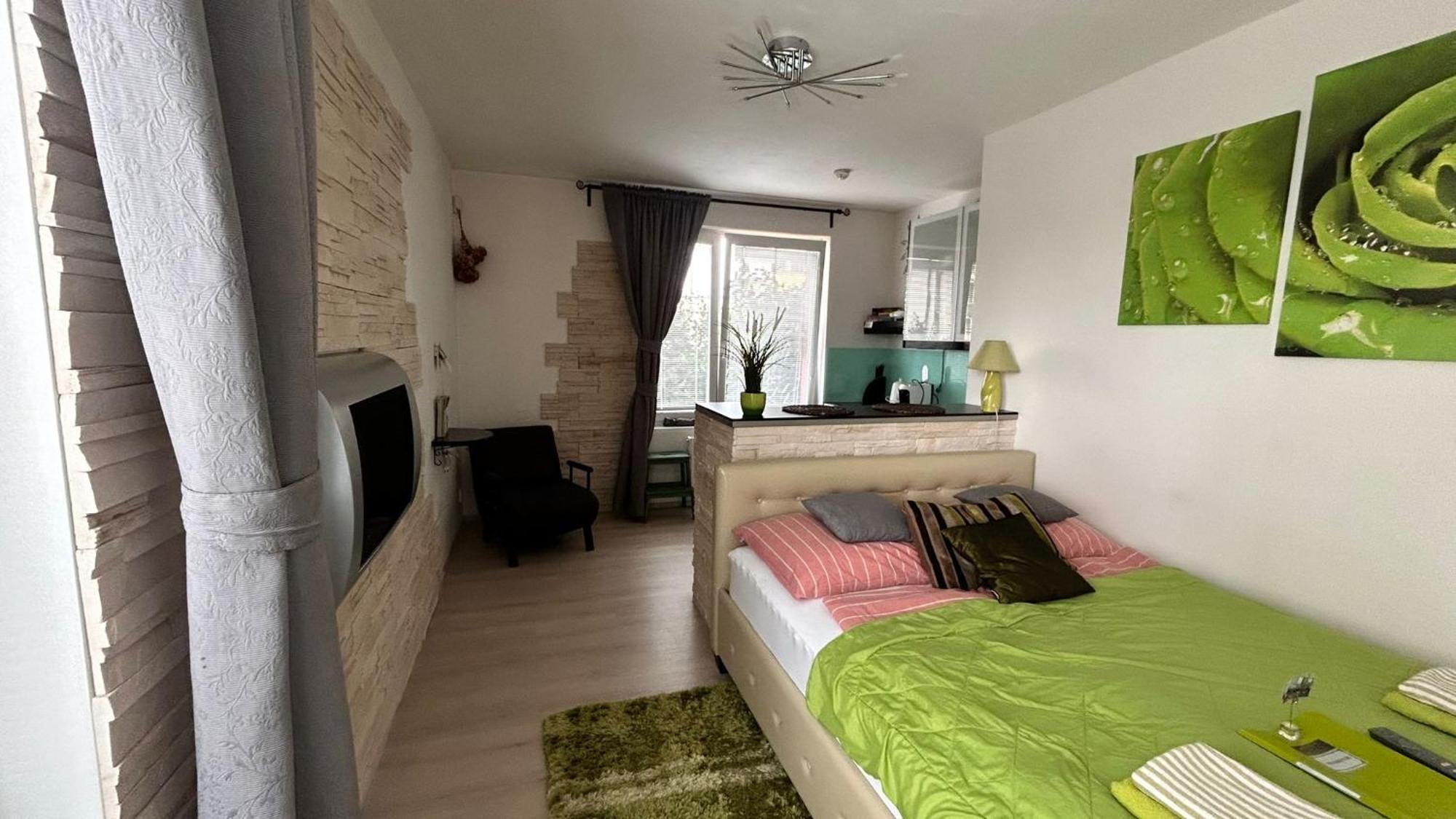 Bastien Studio near Airport Praga Exterior foto