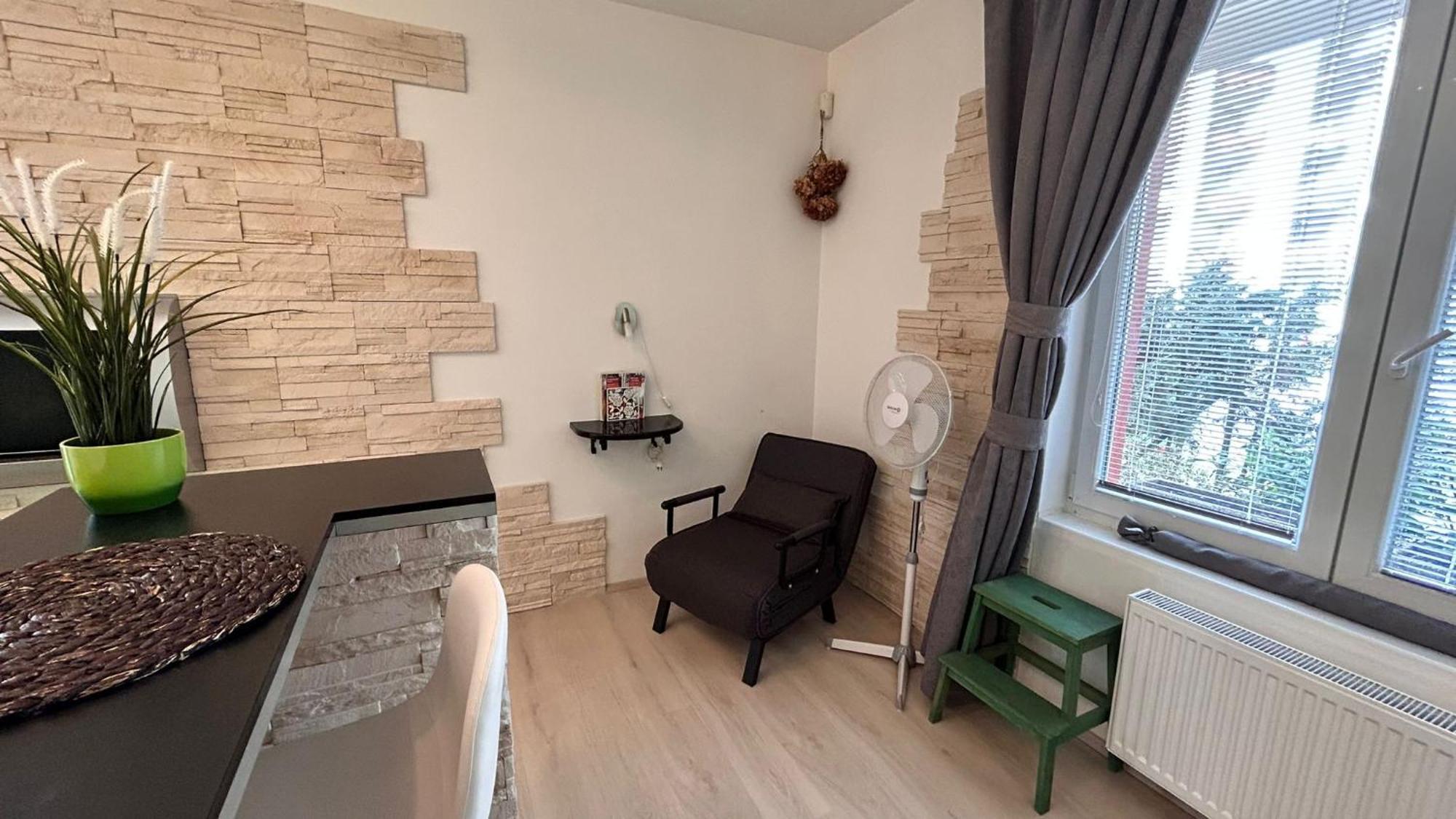 Bastien Studio near Airport Praga Exterior foto