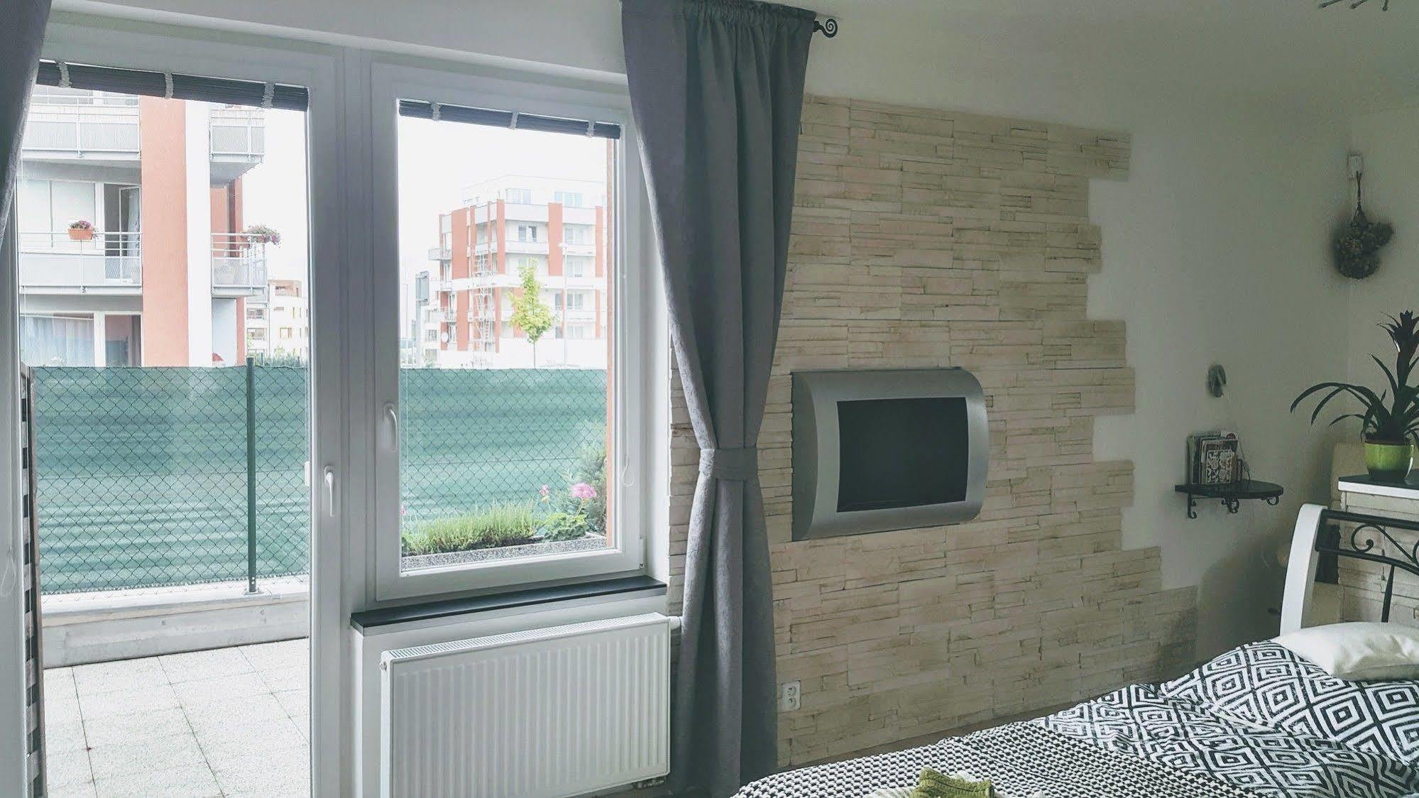 Bastien Studio near Airport Praga Exterior foto